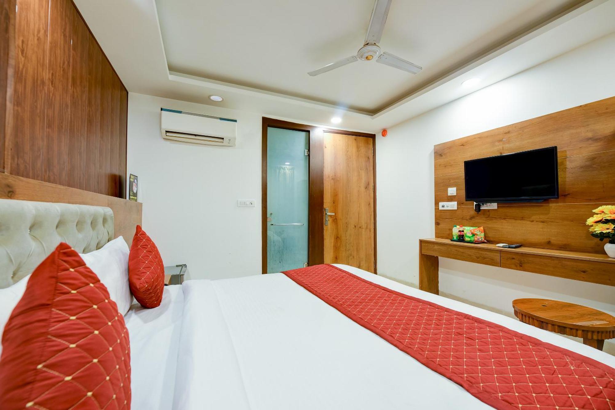 Hotel Glory The By Igi Airport New Delhi