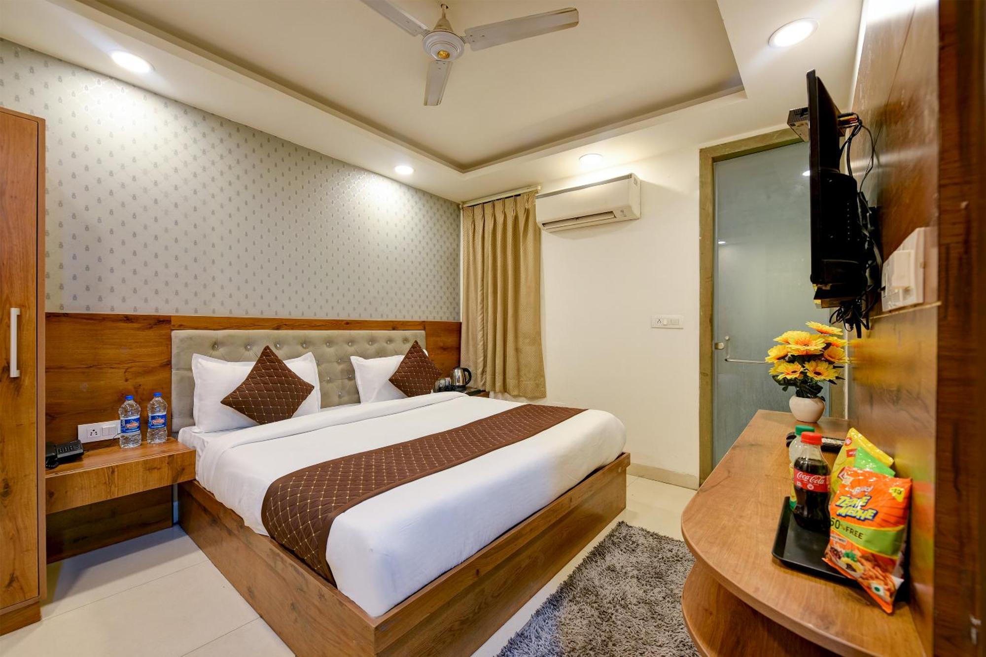 Glory The By Igi Airport New Delhi